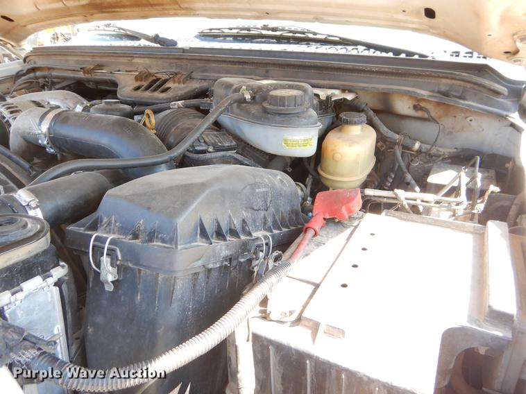 image for item EJ9827 2007 Ford F550 Super Duty XL flatbed truck