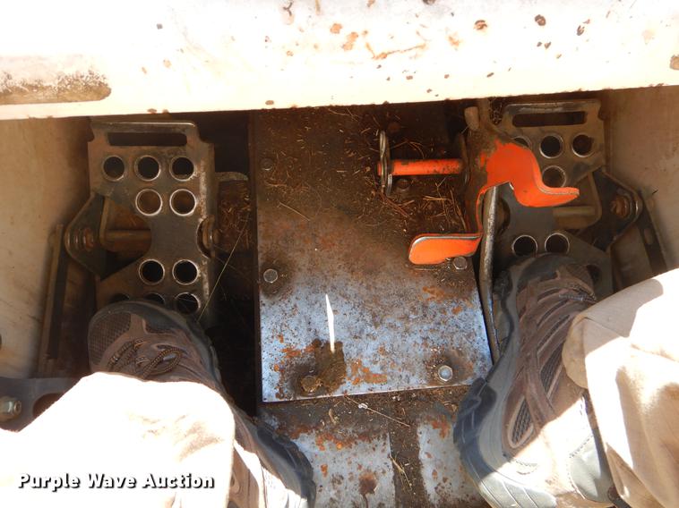 image for item EJ9835 1991 Bocat 753 skid steer