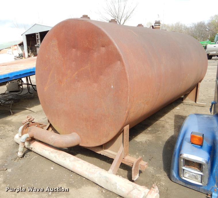 image for item EJ9848 (2) tanks