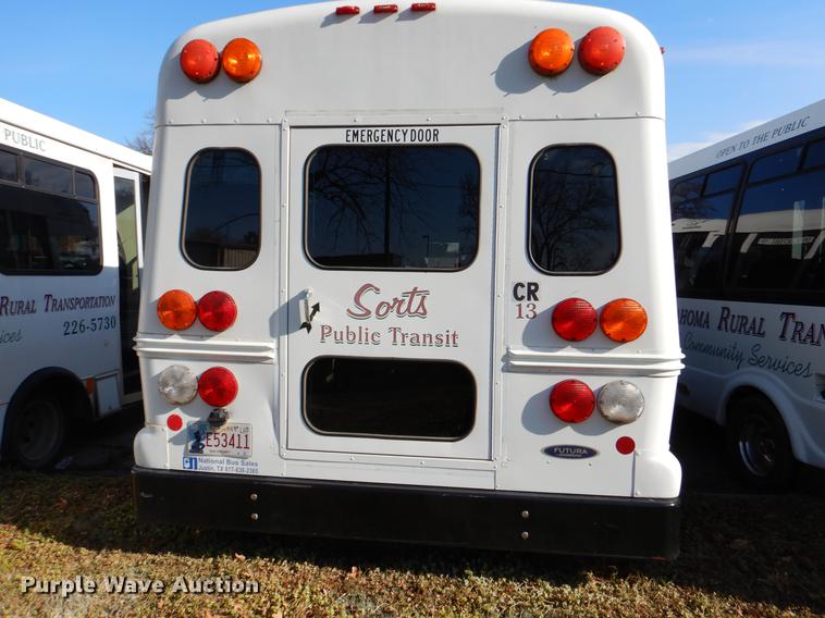 image for item EJ9855 2005 Ford E450 shuttle bus