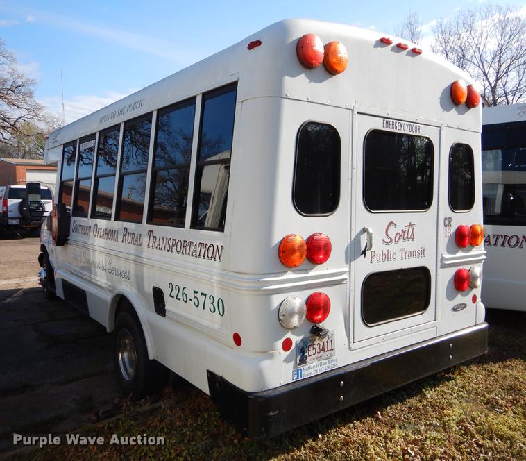 image for item EJ9855 2005 Ford E450 shuttle bus