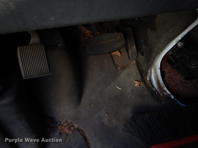 image for item EJ9855 2005 Ford E450 shuttle bus