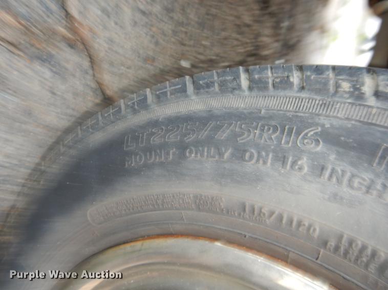 image for item EJ9855 2005 Ford E450 shuttle bus