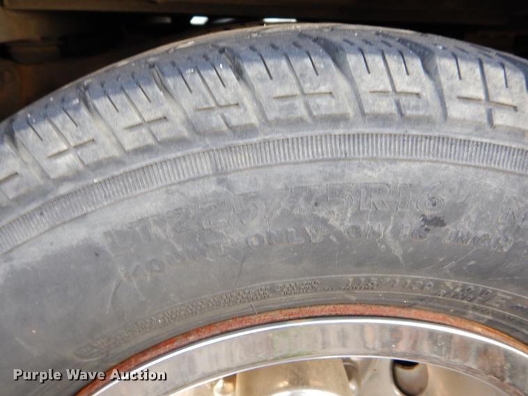 image for item EJ9855 2005 Ford E450 shuttle bus