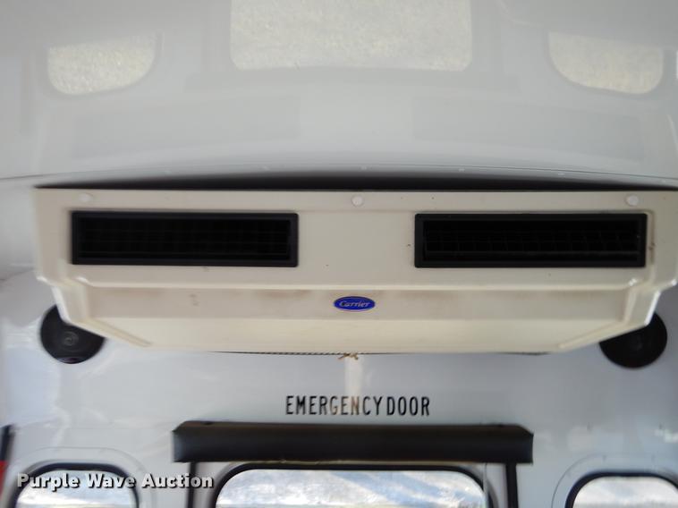 image for item EJ9855 2005 Ford E450 shuttle bus