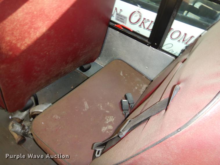 image for item EJ9855 2005 Ford E450 shuttle bus