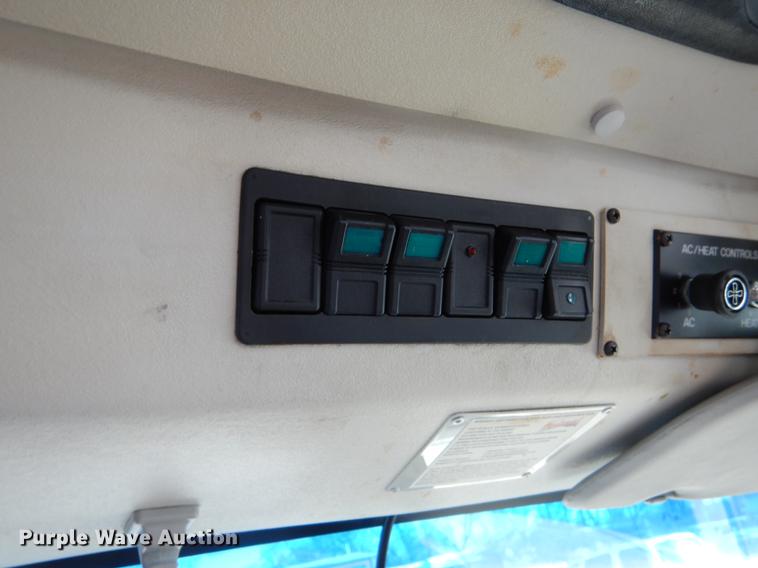 image for item EJ9856 2009 Ford E450 shuttle bus