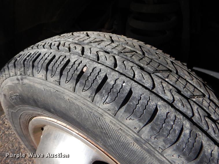 image for item EJ9856 2009 Ford E450 shuttle bus