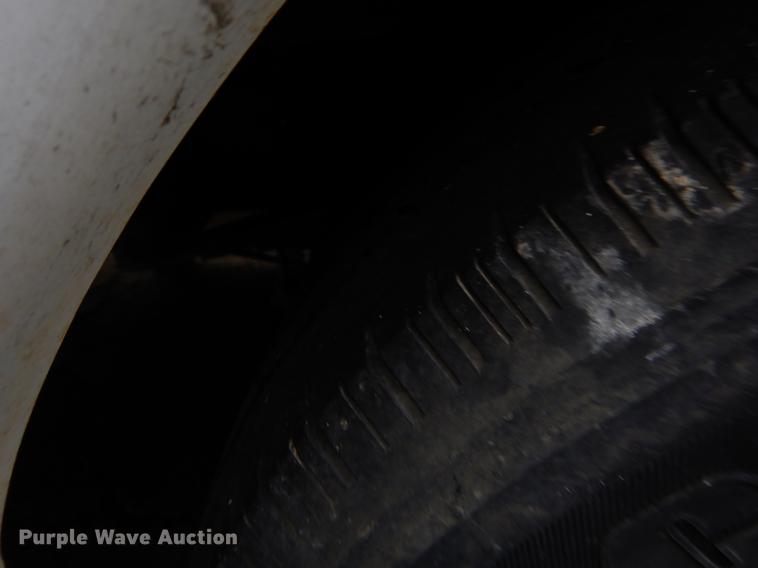 image for item EJ9856 2009 Ford E450 shuttle bus