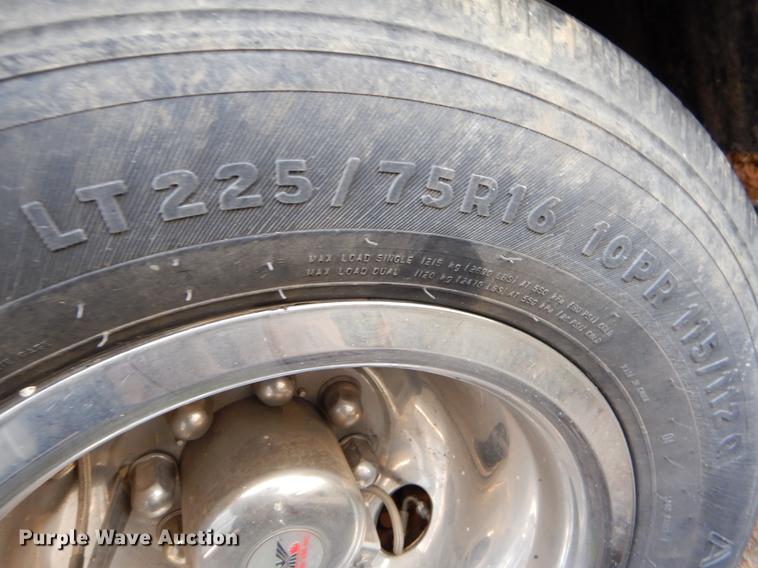 image for item EJ9856 2009 Ford E450 shuttle bus