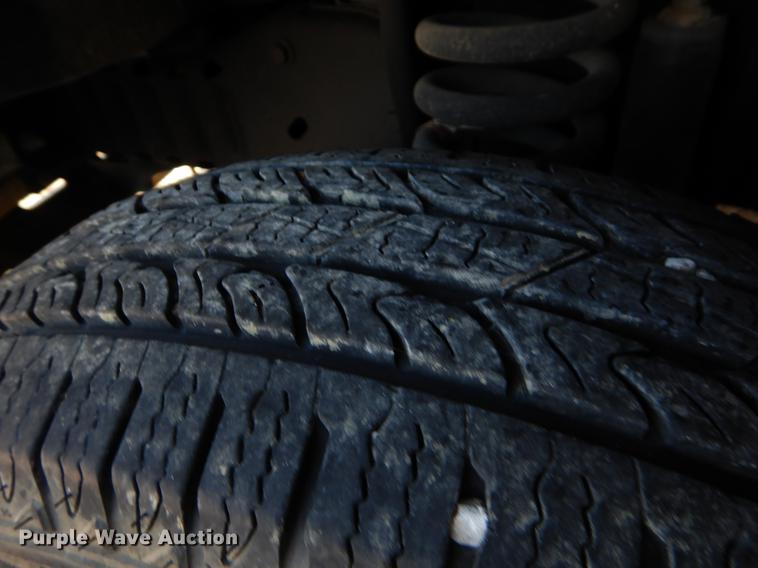 image for item EJ9856 2009 Ford E450 shuttle bus