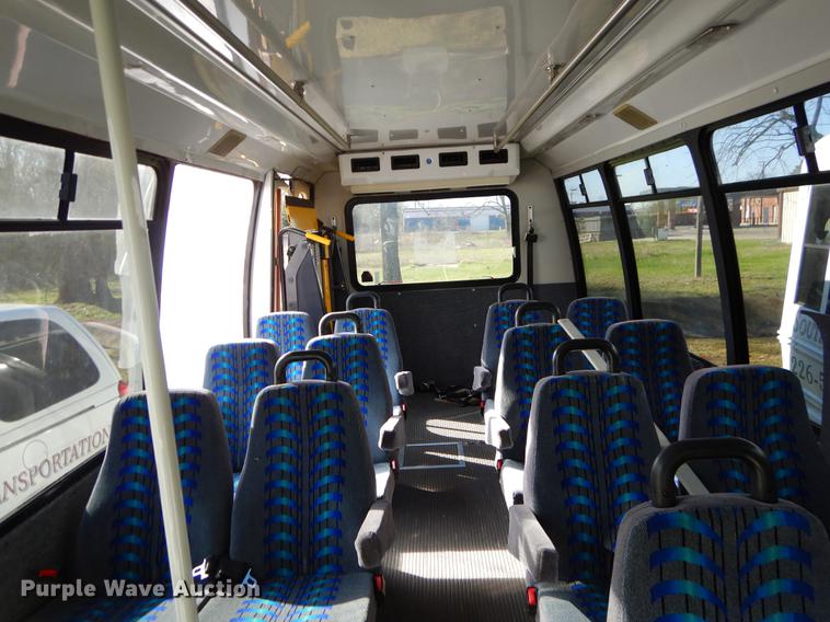 image for item EJ9856 2009 Ford E450 shuttle bus