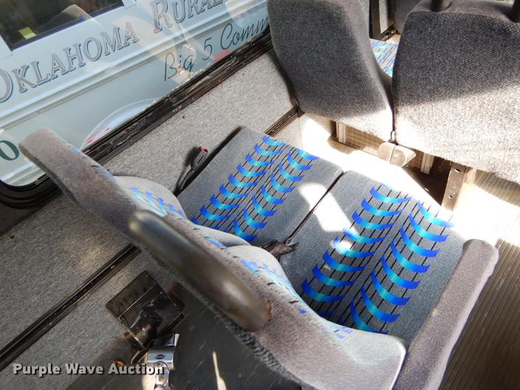 image for item EJ9856 2009 Ford E450 shuttle bus