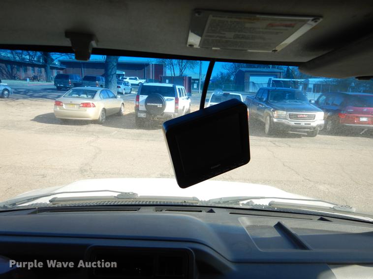 image for item EJ9856 2009 Ford E450 shuttle bus