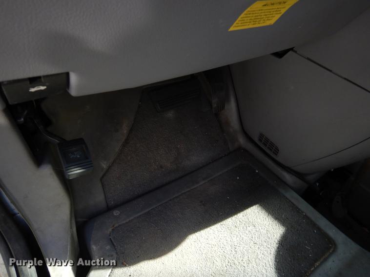 image for item EJ9857 2007 Chevrolet Uplander handicap accessible van