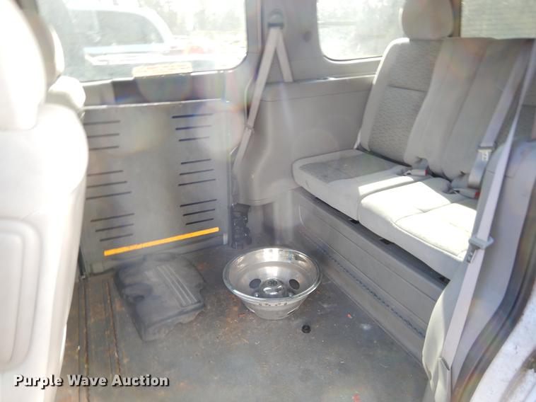 image for item EJ9857 2007 Chevrolet Uplander handicap accessible van