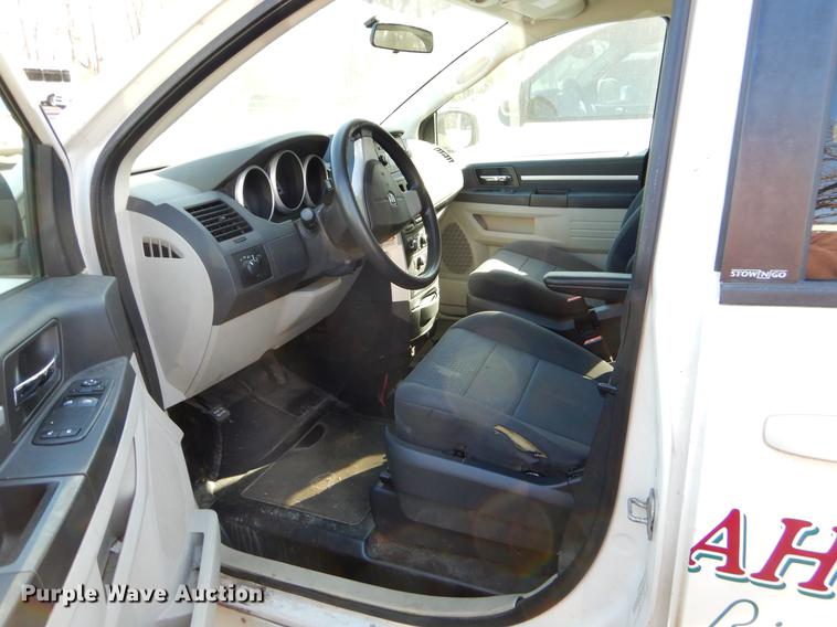 image for item EJ9858 2010 Dodge Grand Caravan SE handicap accessible van