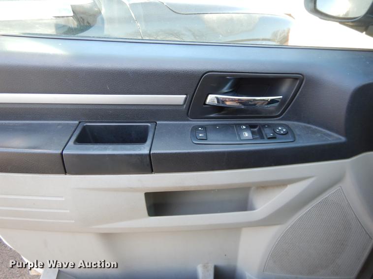 image for item EJ9858 2010 Dodge Grand Caravan SE handicap accessible van