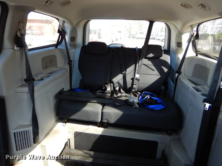 image for item EJ9859 2010 Dodge Grand Caravan SE handicap accessible van
