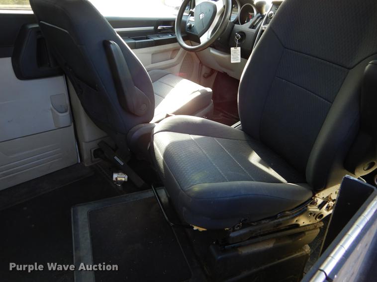 image for item EJ9859 2010 Dodge Grand Caravan SE handicap accessible van