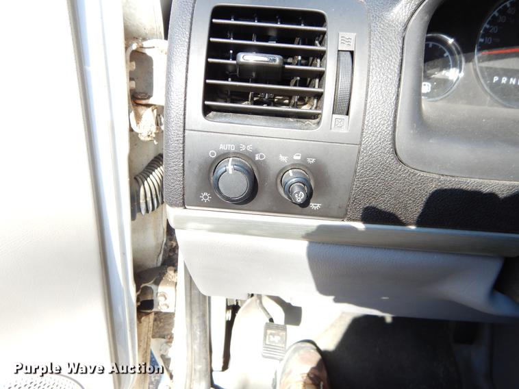 image for item EJ9860 2008 Chevrolet Uplander handicap accessible van