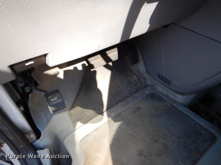 image for item EJ9860 2008 Chevrolet Uplander handicap accessible van