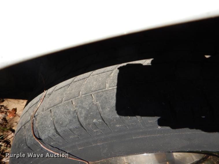 image for item EJ9861 2005 Ford E450 shuttle bus