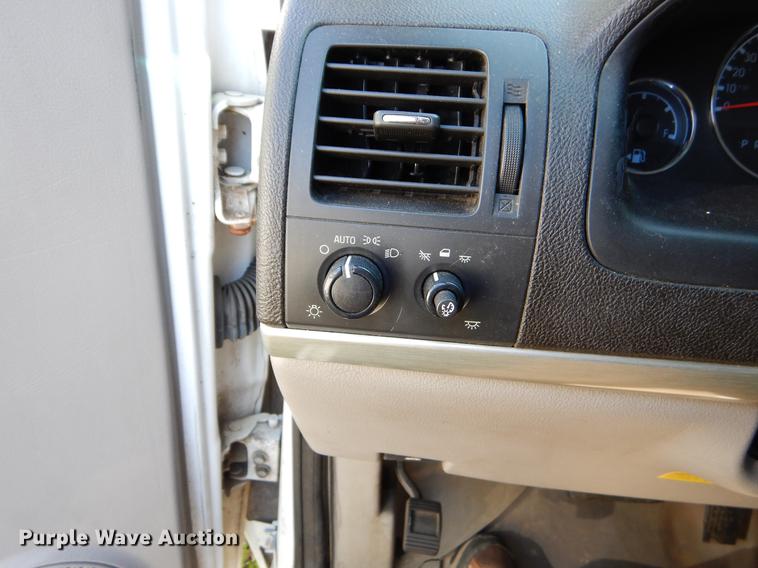 image for item EJ9864 2007 Chevrolet Uplander handicap accessible van