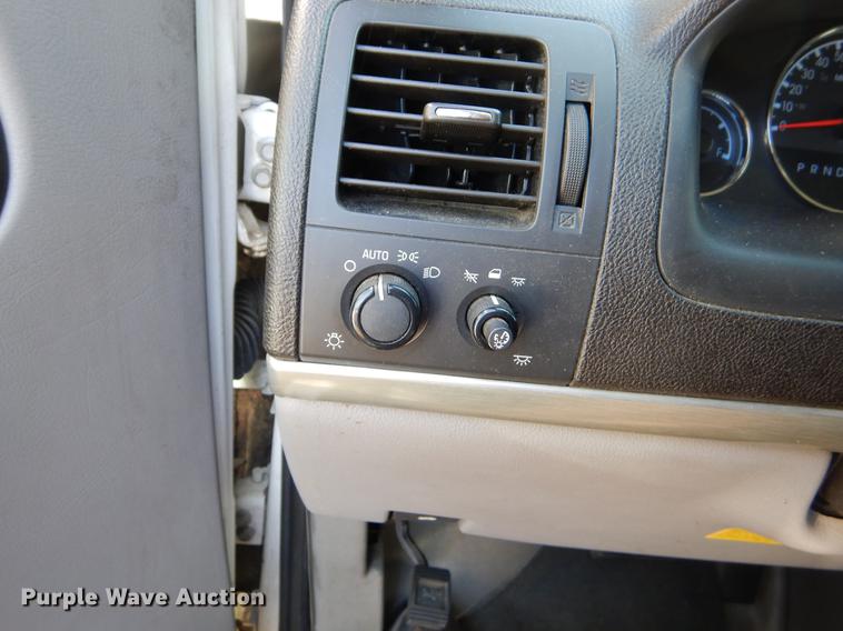 image for item EJ9865 2007 Chevrolet Uplander handicap accessible van