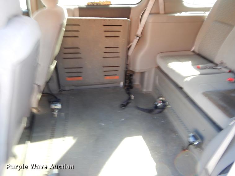 image for item EJ9865 2007 Chevrolet Uplander handicap accessible van