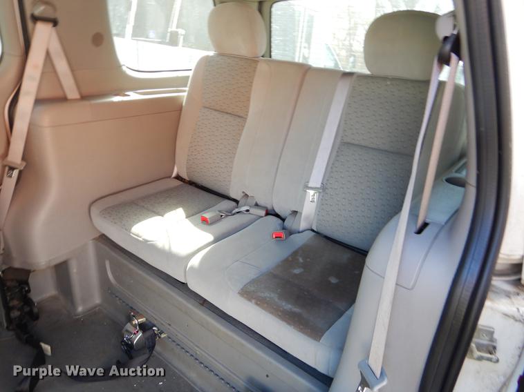 image for item EJ9865 2007 Chevrolet Uplander handicap accessible van