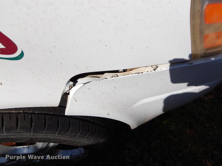 image for item EJ9865 2007 Chevrolet Uplander handicap accessible van