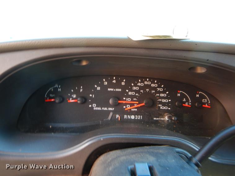 image for item EJ9866 2005 Ford E450 shuttle bus