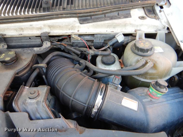 image for item EJ9866 2005 Ford E450 shuttle bus