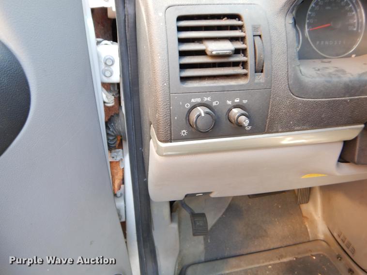 image for item EJ9867 2007 Chevrolet Uplander handicap accessible van