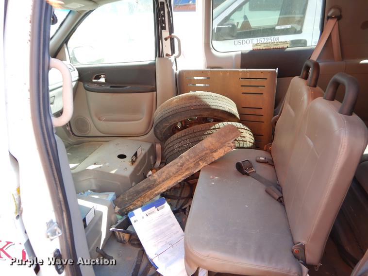 image for item EJ9867 2007 Chevrolet Uplander handicap accessible van