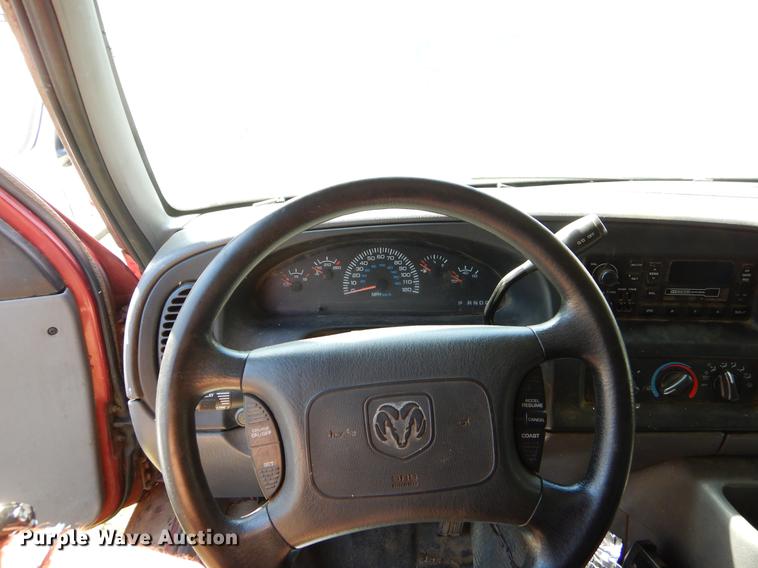 image for item EJ9869 2000 Dodge Ram Wagon B3500 Maxi van