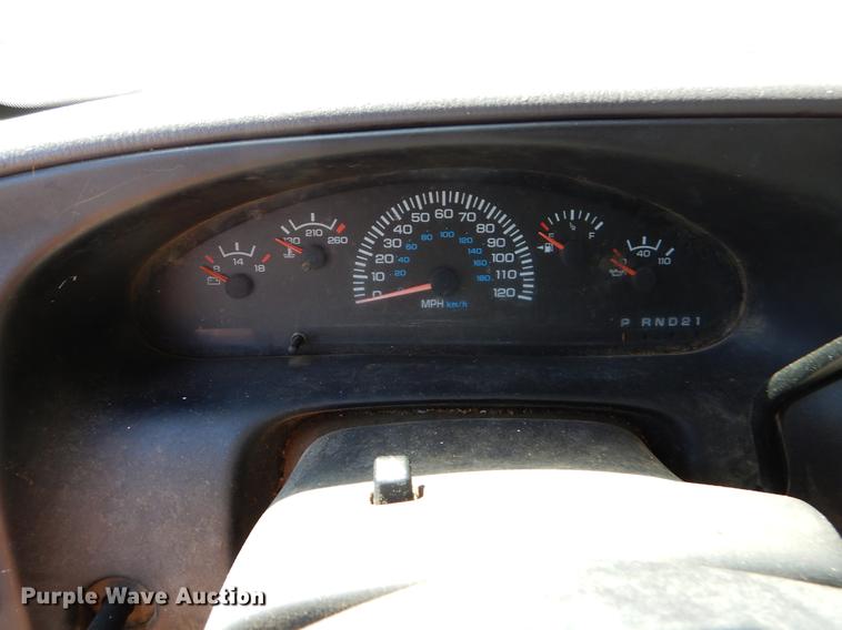 image for item EJ9869 2000 Dodge Ram Wagon B3500 Maxi van