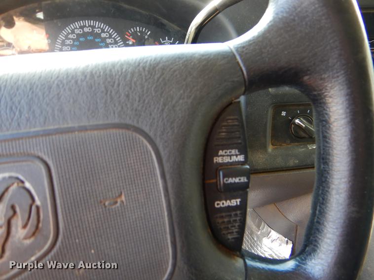 image for item EJ9869 2000 Dodge Ram Wagon B3500 Maxi van