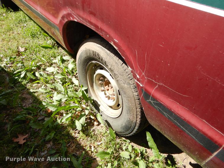 image for item EJ9869 2000 Dodge Ram Wagon B3500 Maxi van