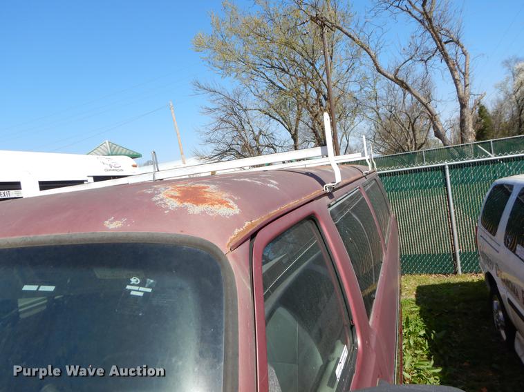 image for item EJ9869 2000 Dodge Ram Wagon B3500 Maxi van