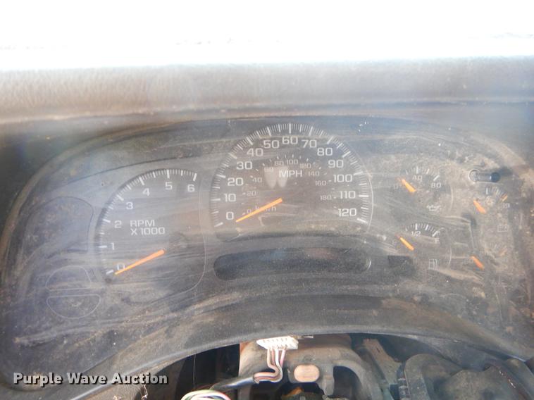 image for item EJ9871 2003 Chevrolet Suburban SUV