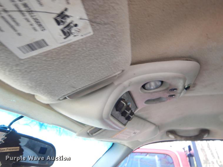 image for item EJ9871 2003 Chevrolet Suburban SUV