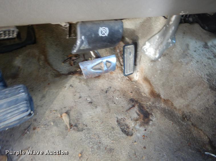 image for item EJ9871 2003 Chevrolet Suburban SUV