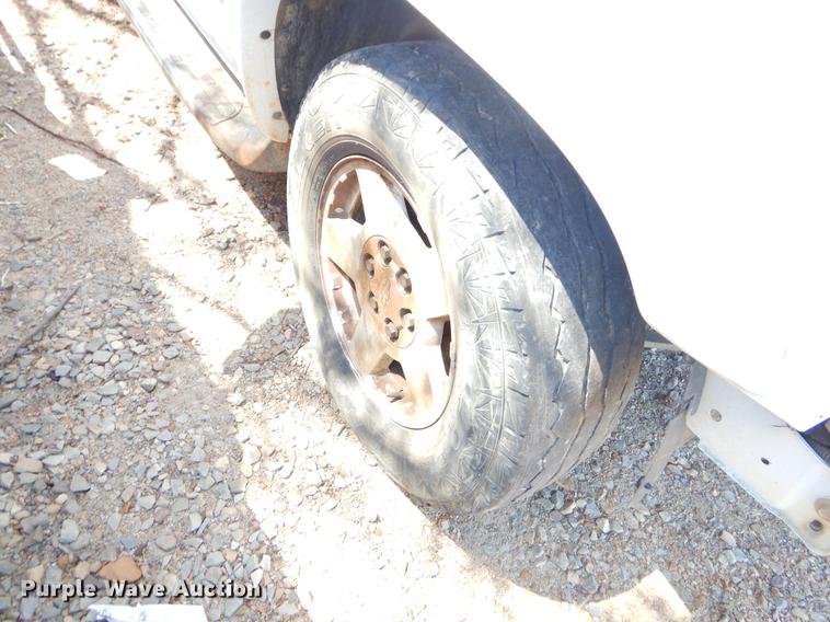 image for item EJ9871 2003 Chevrolet Suburban SUV