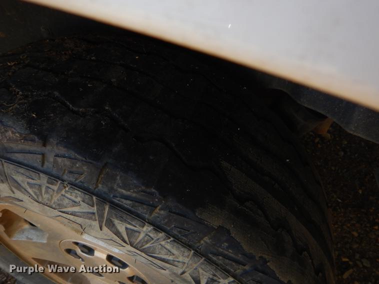 image for item EJ9871 2003 Chevrolet Suburban SUV