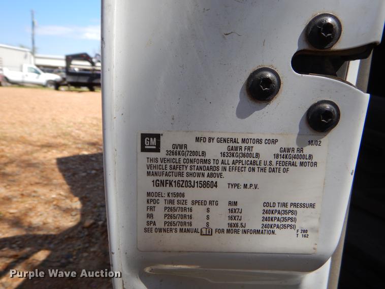 image for item EJ9871 2003 Chevrolet Suburban SUV