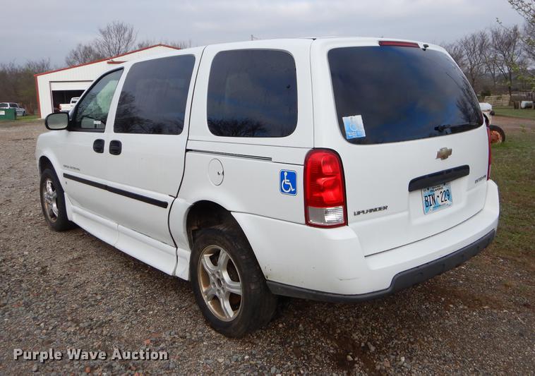 image for item EJ9900 2006 Chevrolet Uplander handicap accessible van