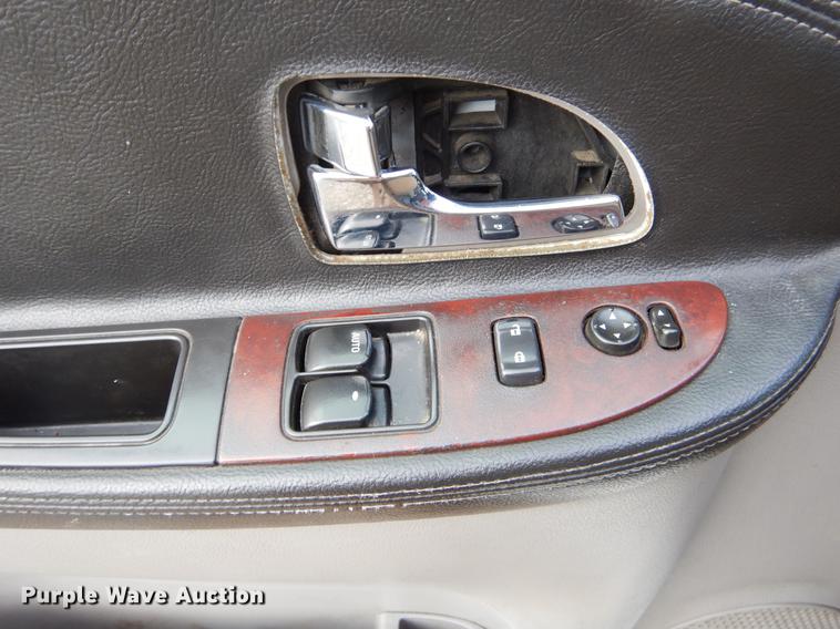 image for item EJ9900 2006 Chevrolet Uplander handicap accessible van