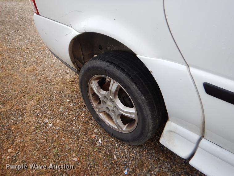 image for item EJ9900 2006 Chevrolet Uplander handicap accessible van